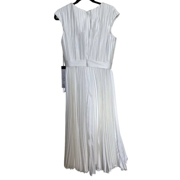 Elegant White Pleated Dress - Picture 8 of 14